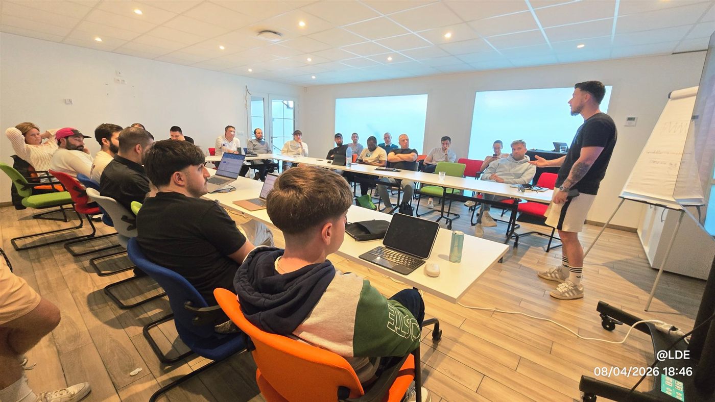Séance de formation dans les locaux Dynassur